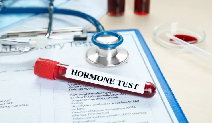 تحليل الهرمونات، من أهم التحاليل الطبية للمرأة في سن الخصوبة.